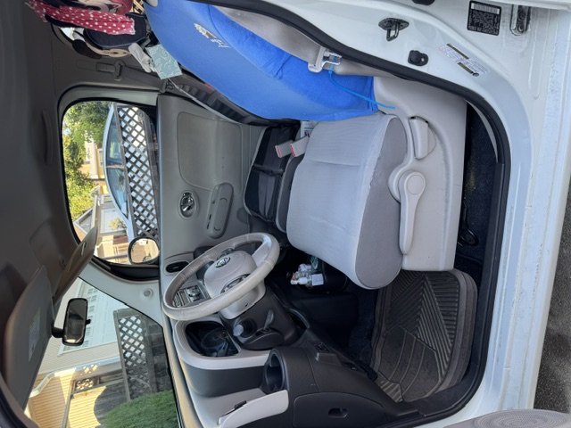 Used 2011 Nissan Cube 1.8 S w/ Interior Designer Pkg FWD image 7