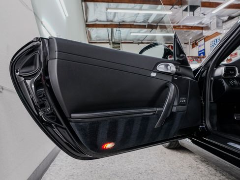 Used 2010 Porsche 911 Carrera S image 6