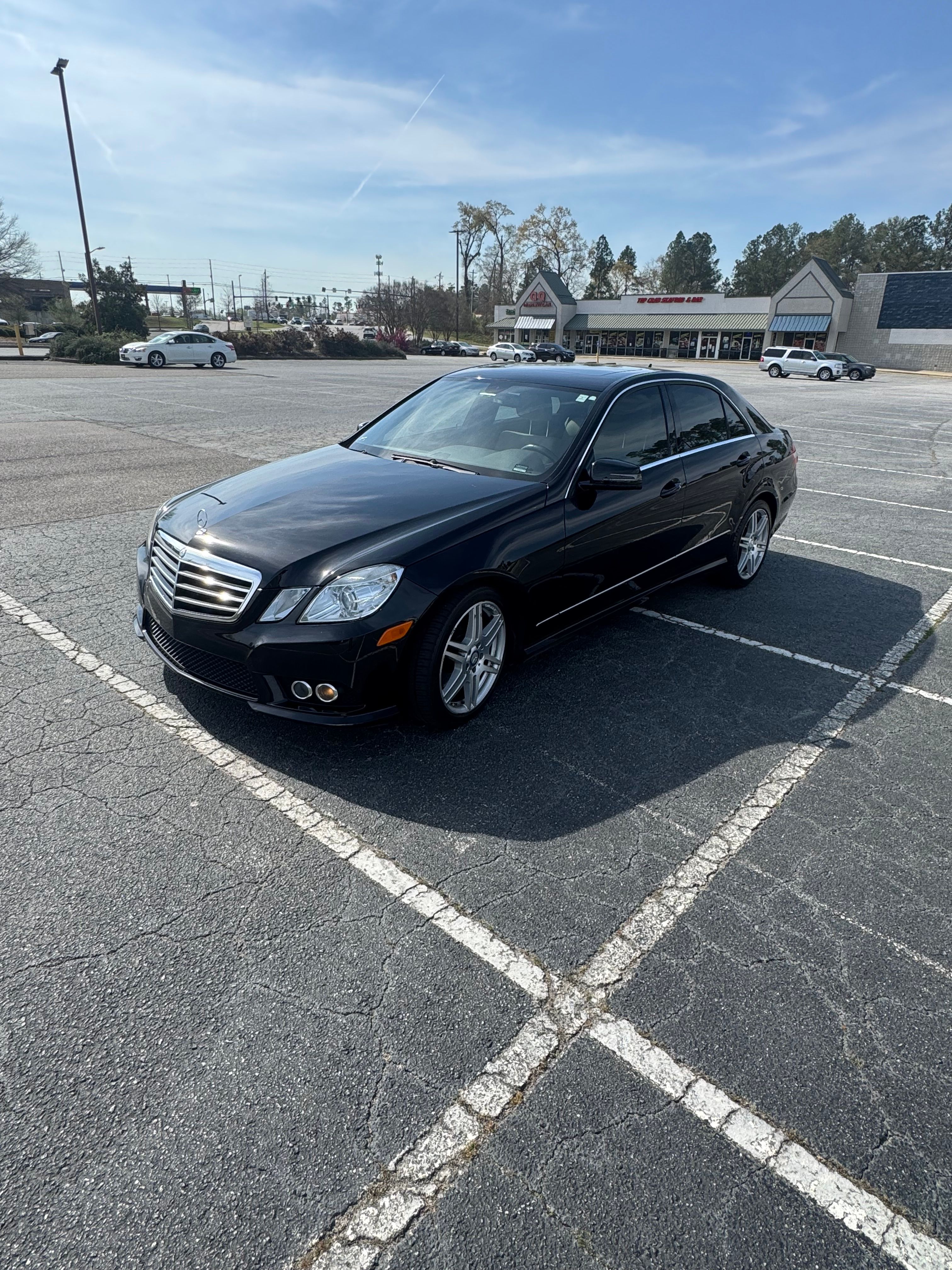 Used 2010 Mercedes-Benz E 350 Sedan image 11
