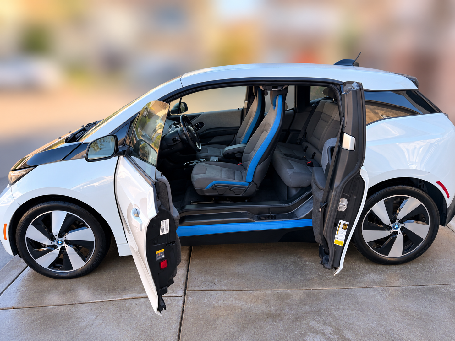Used 2016 BMW i3 w/ Range Extender RWD image 5