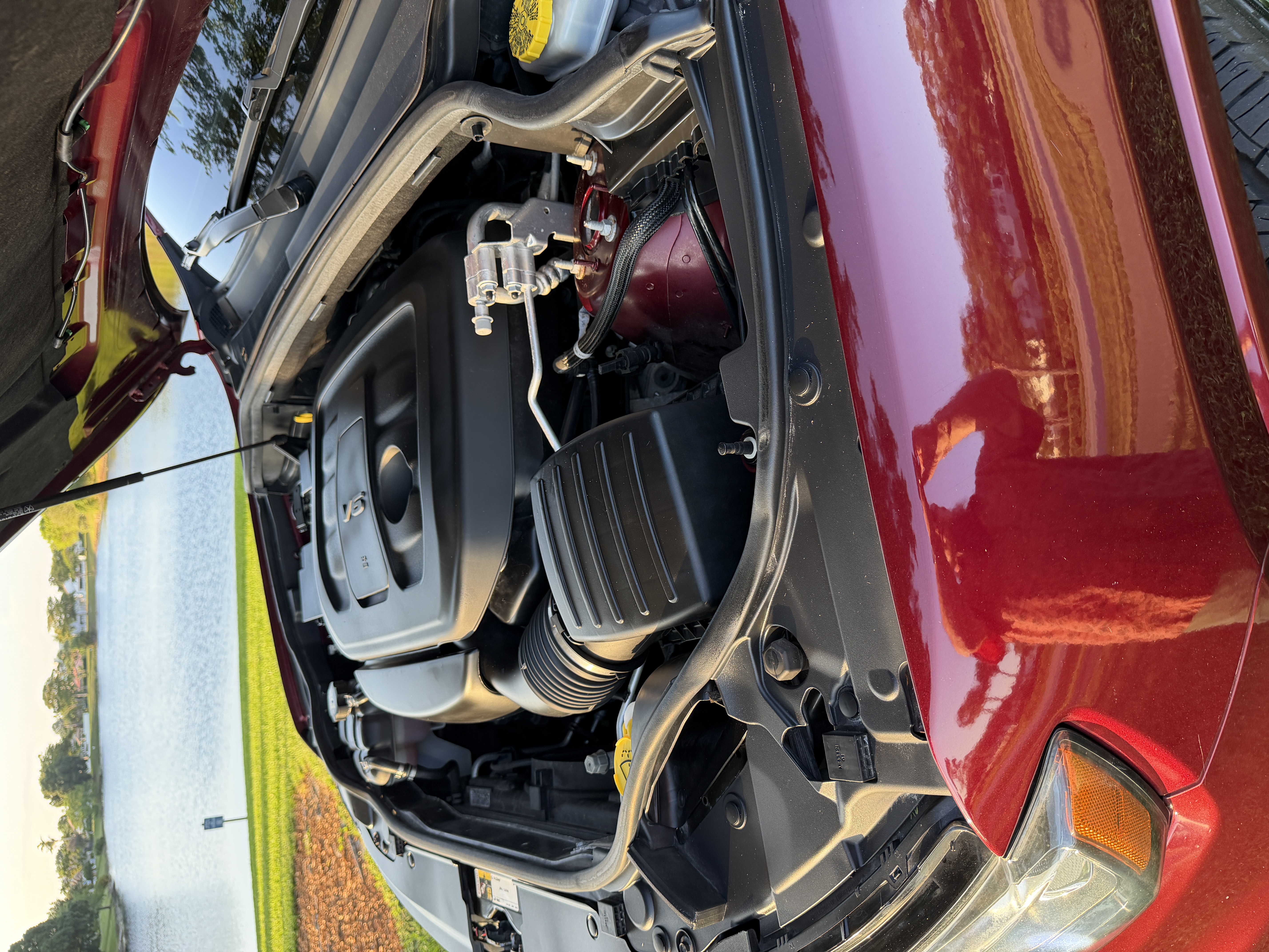 Used 2019 Jeep Grand Cherokee Altitude AWD/4WD image 9