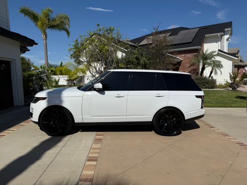 Used 2020 Land Rover Range Rover HSE AWD/4WD image 12