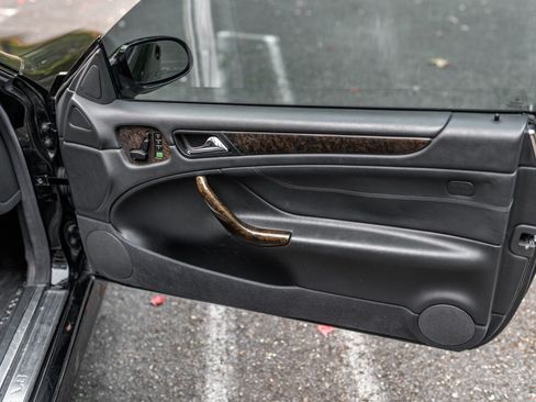 Used 2002 Mercedes-Benz CLK 55 AMG Coupe image 8