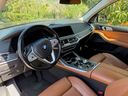 Used 2019 BMW X7 xDrive50i w/ Premium Package image 8
