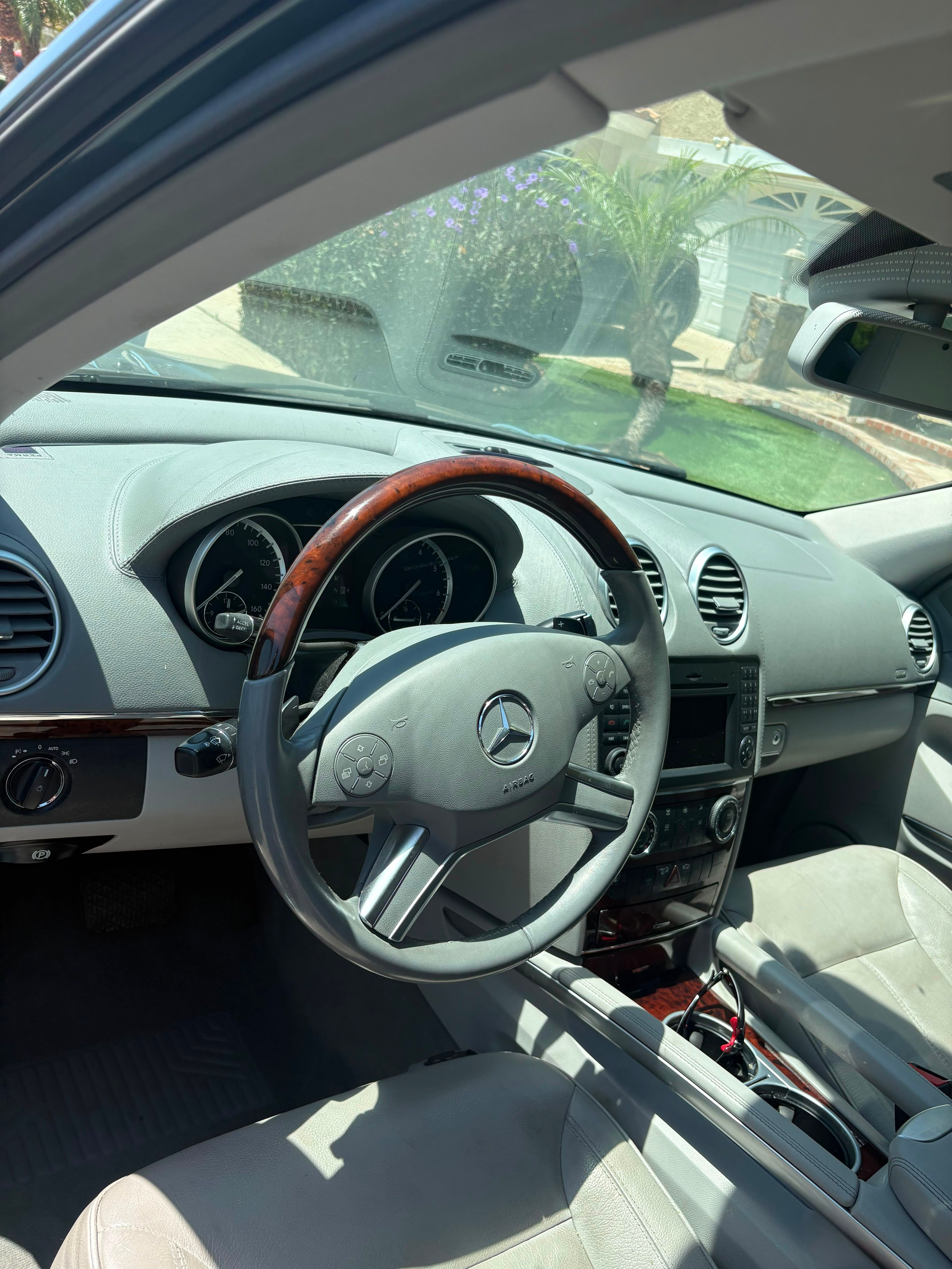 Used 2010 Mercedes-Benz GL 450 4MATIC image 5