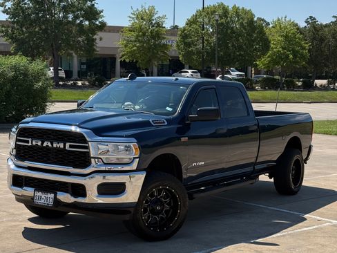 Used 2022 RAM 2500 Tradesman w/ Chrome Appearance Group RWD image 1