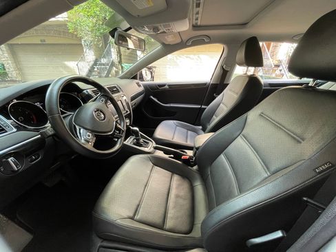Used 2016 Volkswagen Jetta SEL Premium image 13