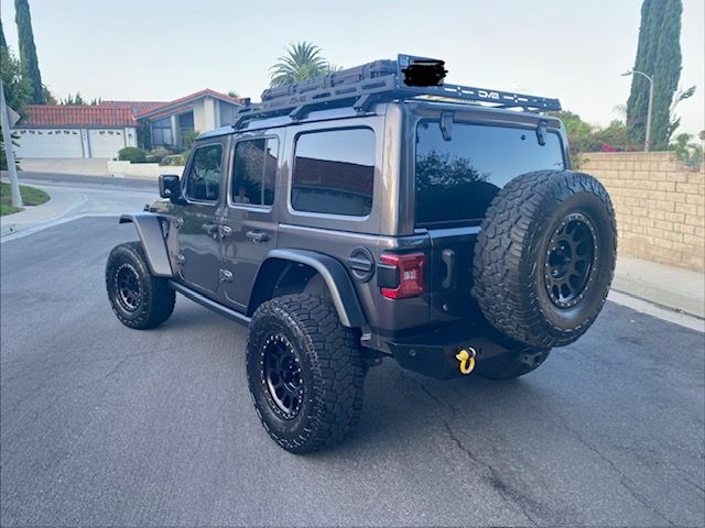 Used 2020 Jeep Wrangler Unlimited Sahara AWD/4WD image 6