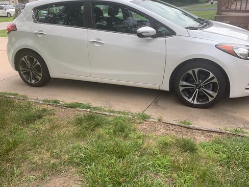 Used 2016 Kia Forte EX FWD image 4
