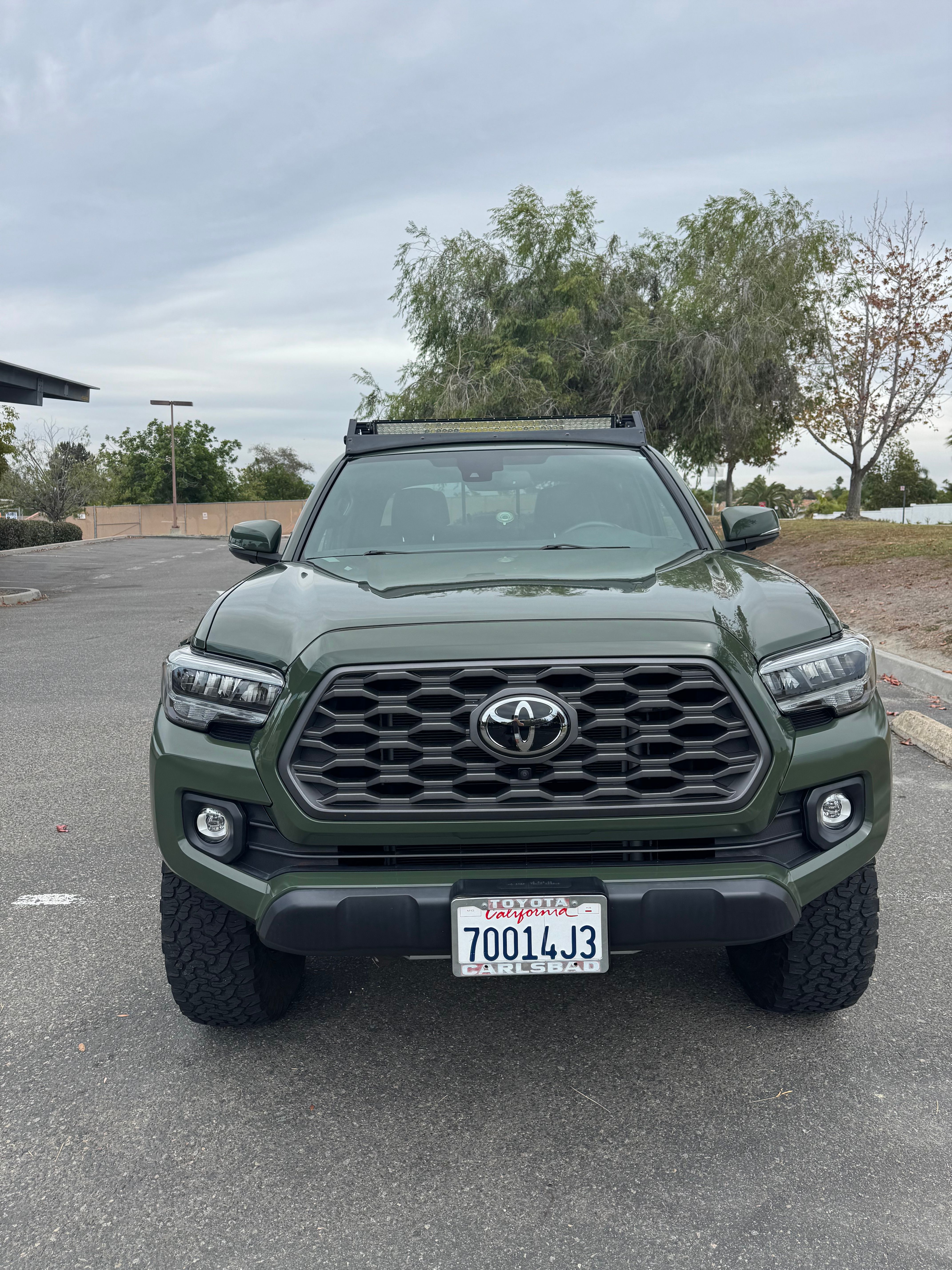 Used 2022 Toyota Tacoma TRD Off-Road w/ TRD Premium Off Road Package AWD/4WD image 4