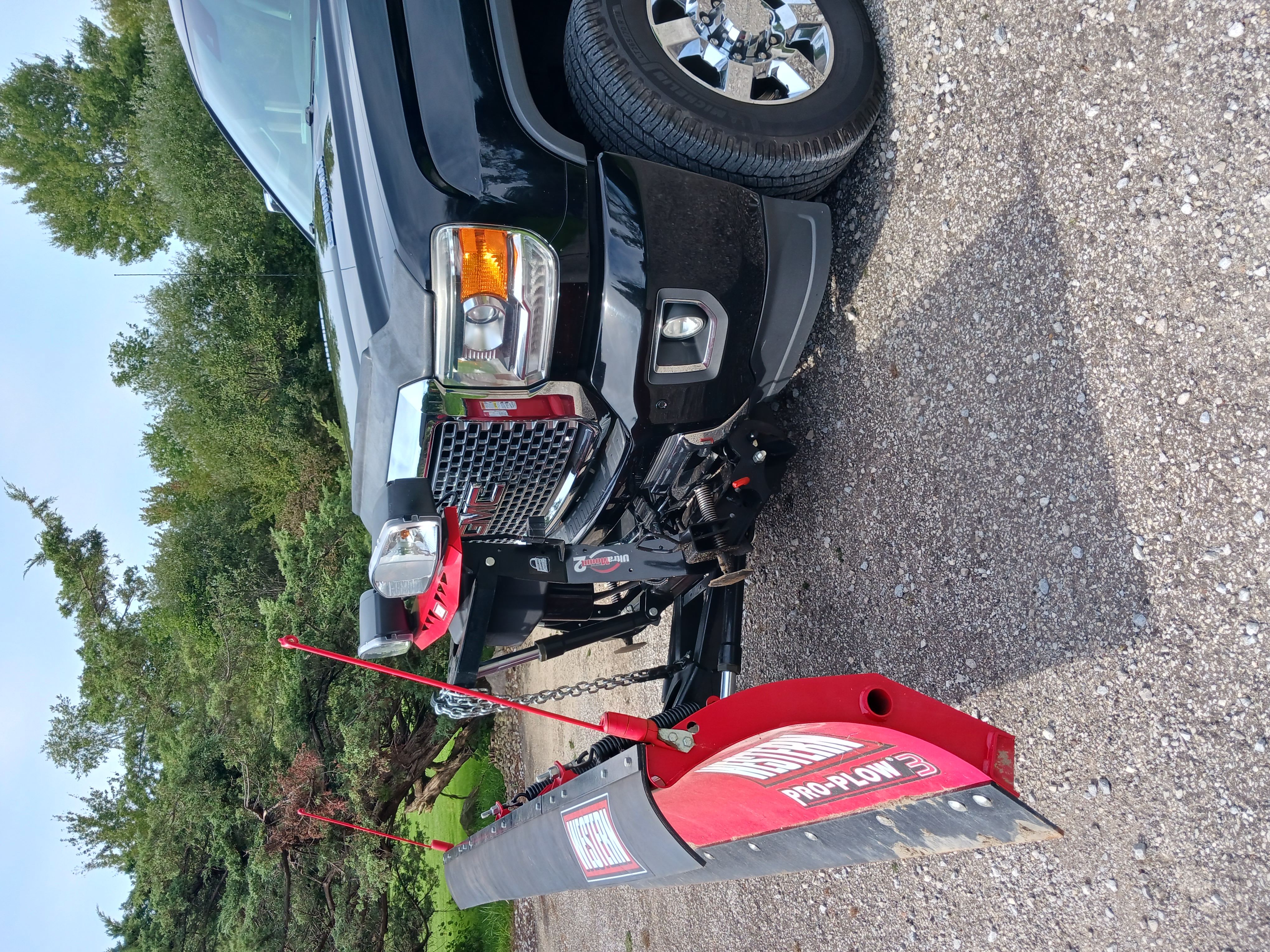 Used 2015 GMC Sierra 3500 Denali w/ Duramax Plus Package AWD/4WD image 2