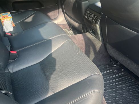 Used 2012 Lexus LS 460 w/ Comfort Pkg RWD image 8