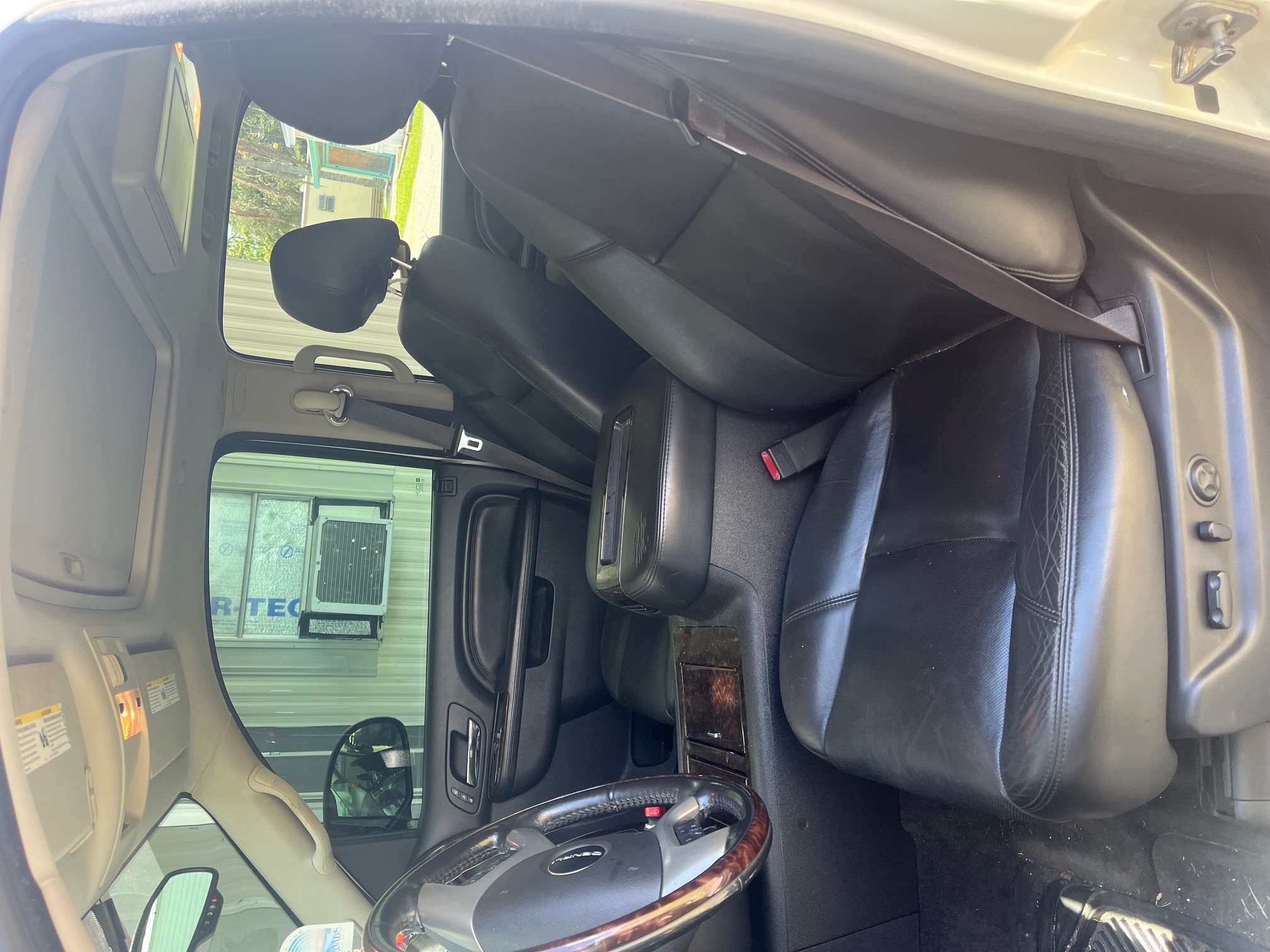 Used 2014 GMC Yukon Denali AWD/4WD image 8
