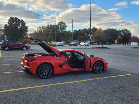 Used 2024 Chevrolet Corvette Stingray Preferred Cpe image 16