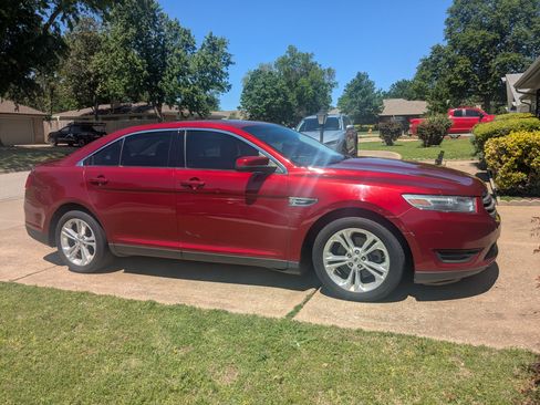 Used 2013 Ford Taurus SEL FWD image 4