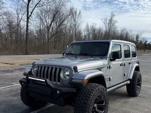 Used 2020 Jeep Wrangler Unlimited Sahara AWD/4WD image 1
