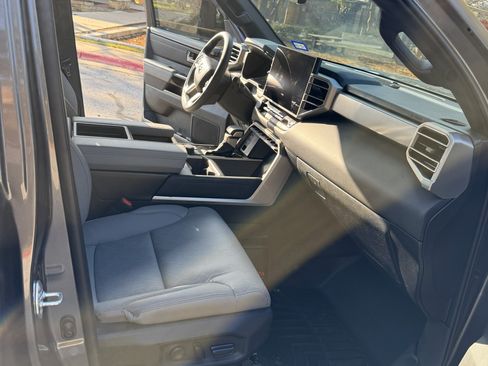 Used 2025 Toyota Tundra Limited image 16