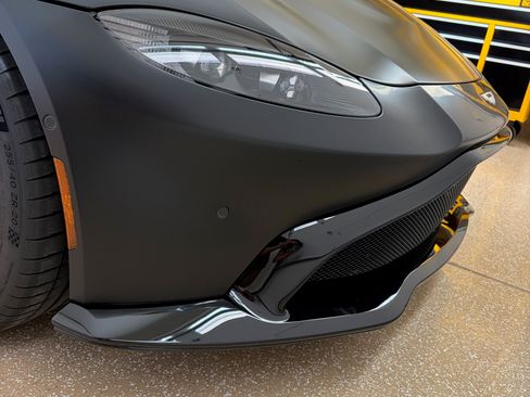 Used 2020 Aston Martin V8 Vantage Coupe image 8