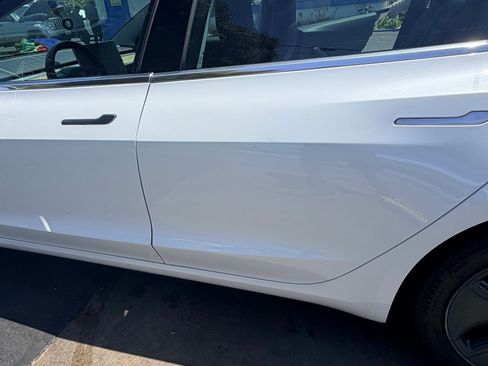Used 2020 Tesla Model 3 Standard Range Plus RWD image 9
