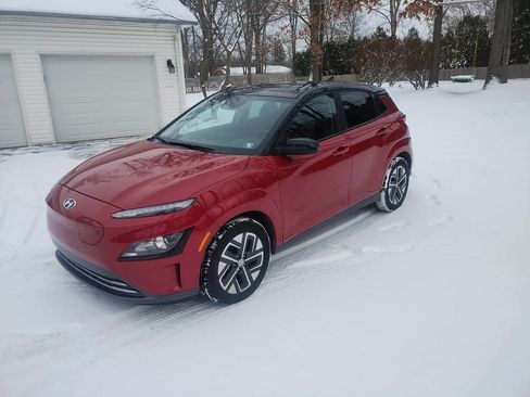 Used 2022 Hyundai Kona SEL w/ Cargo Package image 1