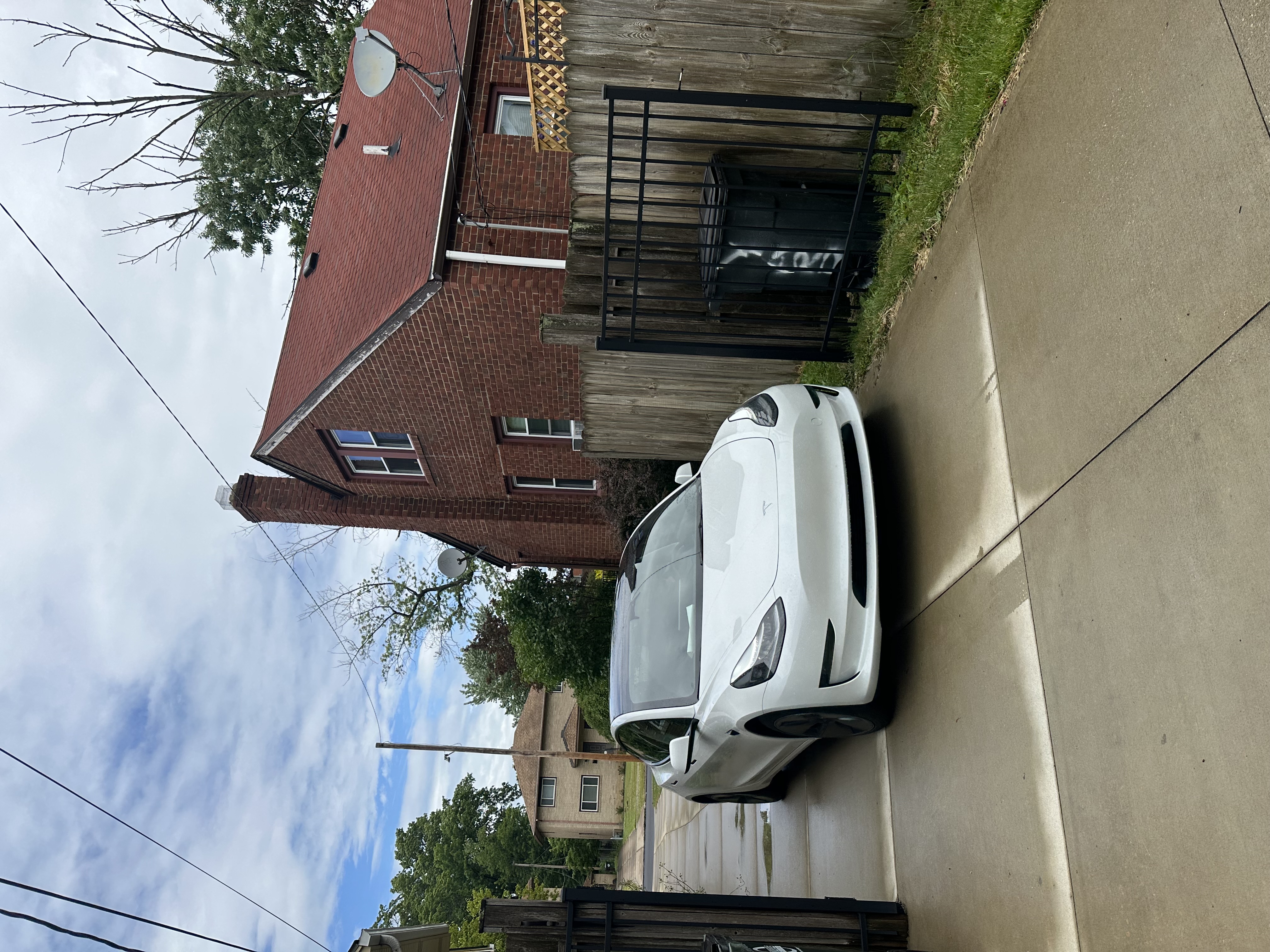 Used 2023 Tesla Model 3 Standard Range RWD image 2