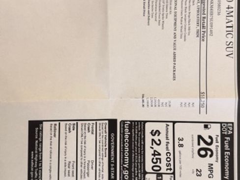 Used 2025 Mercedes-Benz GLC 300 4MATIC image 32