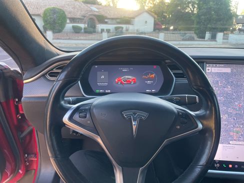 Used 2018 Tesla Model S 100D image 9