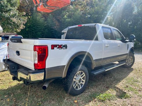 Used 2019 Ford F250 Lariat w/ Lariat Ultimate Package image 5