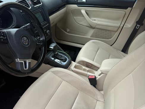 Used 2011 Volkswagen Jetta TDI image 6