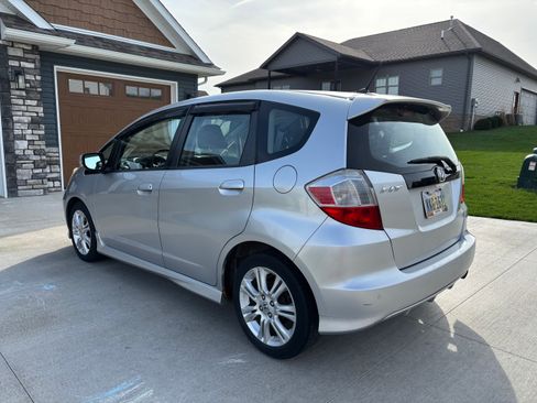 Used 2011 Honda Fit Sport image 6