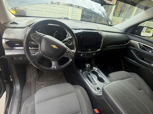 Used 2019 Chevrolet Traverse LT w/ LPO, Cargo Package AWD/4WD image 6