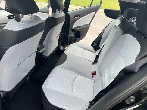 Used 2016 Toyota Prius Three FWD image 12