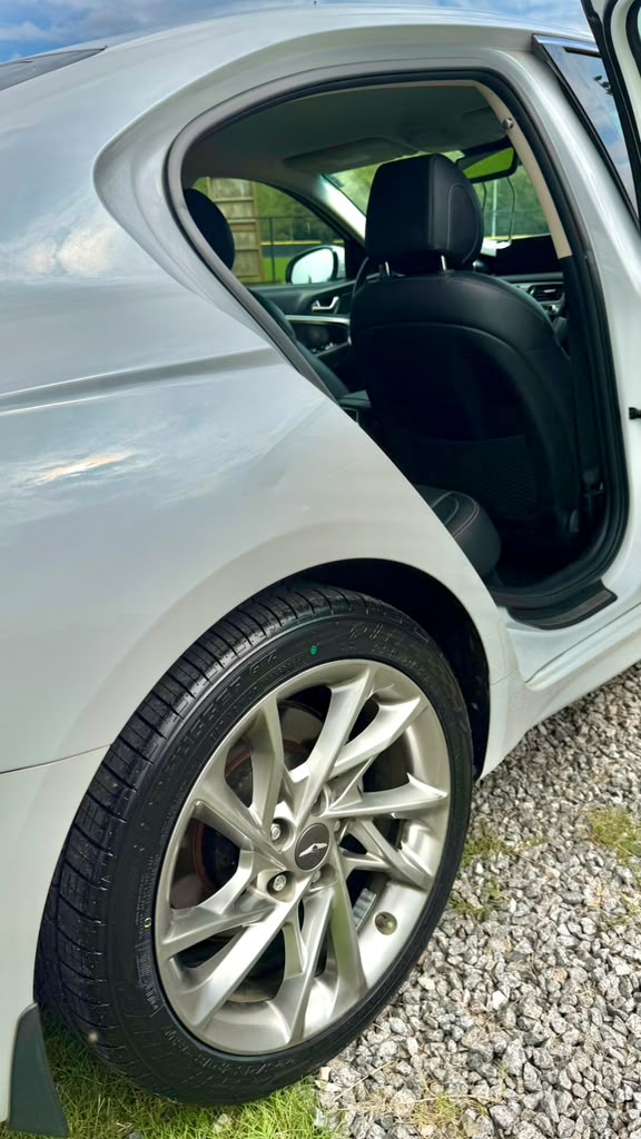 Used 2022 Genesis G70 2.0T RWD image 10