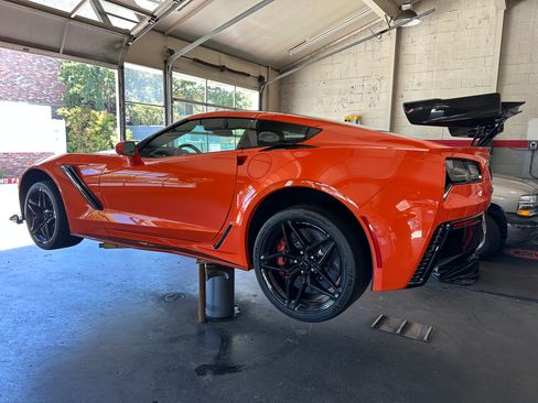Used 2019 Chevrolet Corvette ZR1 RWD image 8