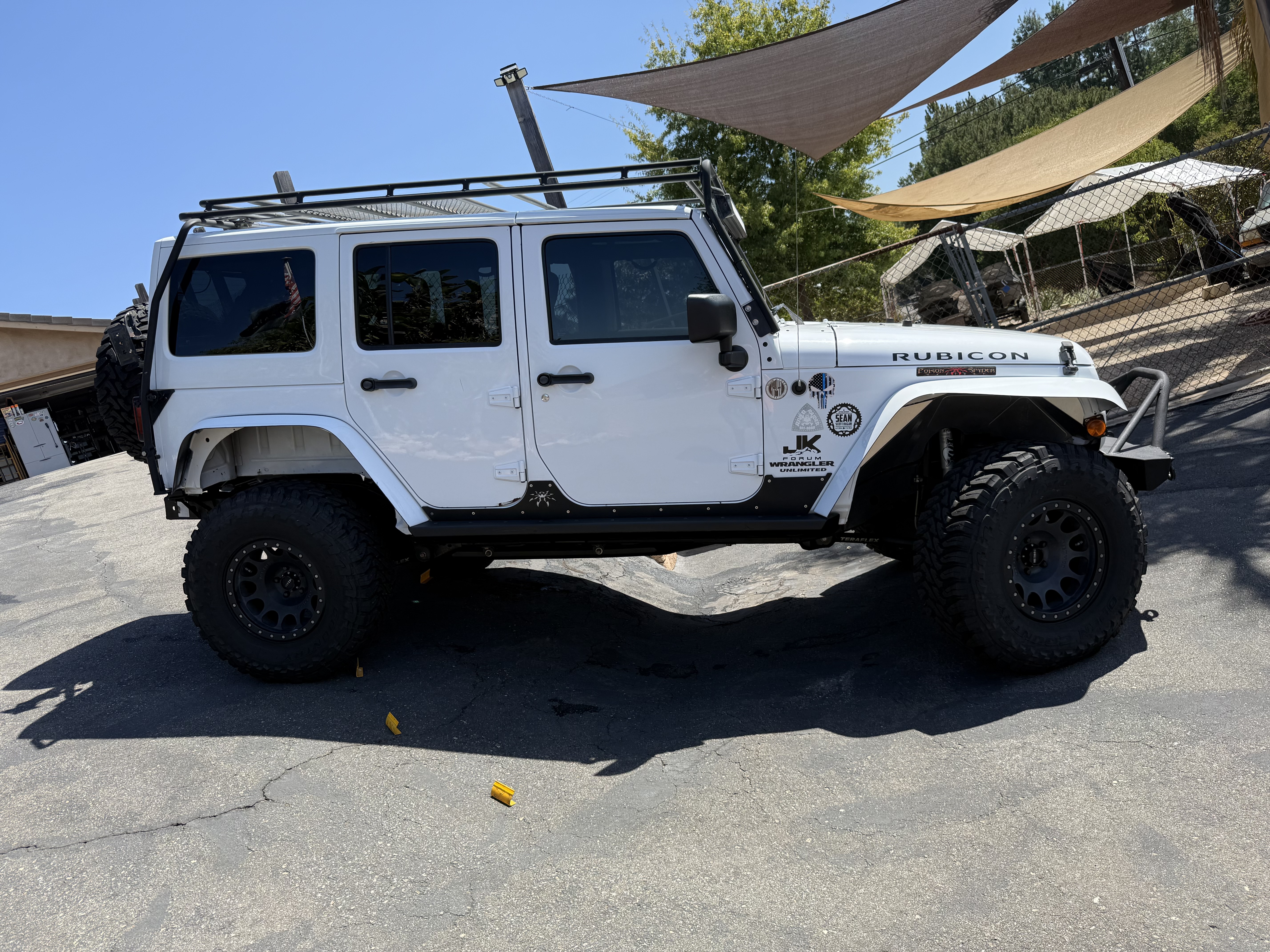 Used 2013 Jeep Wrangler Unlimited Rubicon w/ Connectivity Group AWD/4WD image 2
