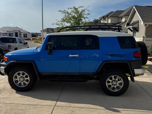 Used 2008 Toyota FJ Cruiser 2WD image 5