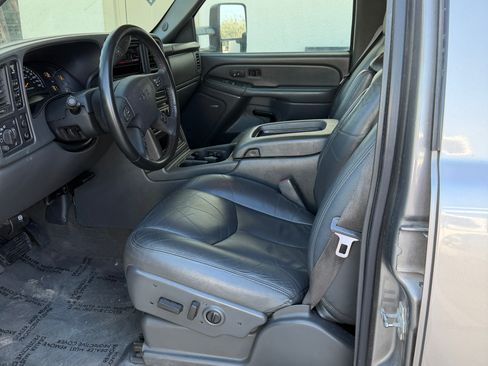Used 2007 GMC Sierra 2500 SLT image 2