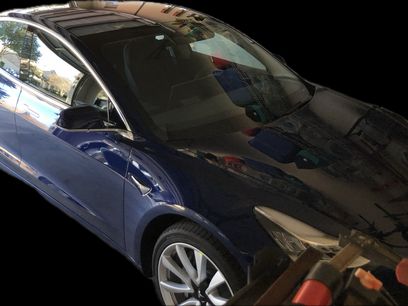 Used 2018 Tesla Model 3 Mid Range