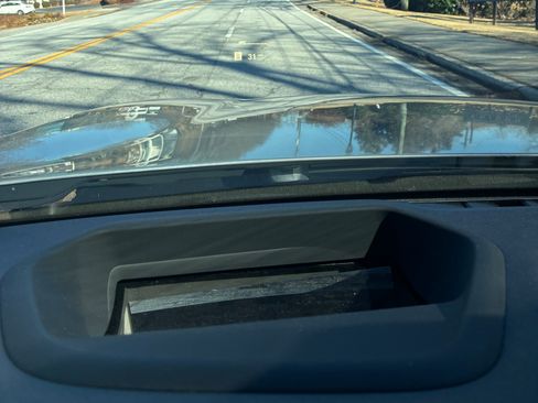 Used 2021 BMW M550i xDrive w/ Executive Package image 23