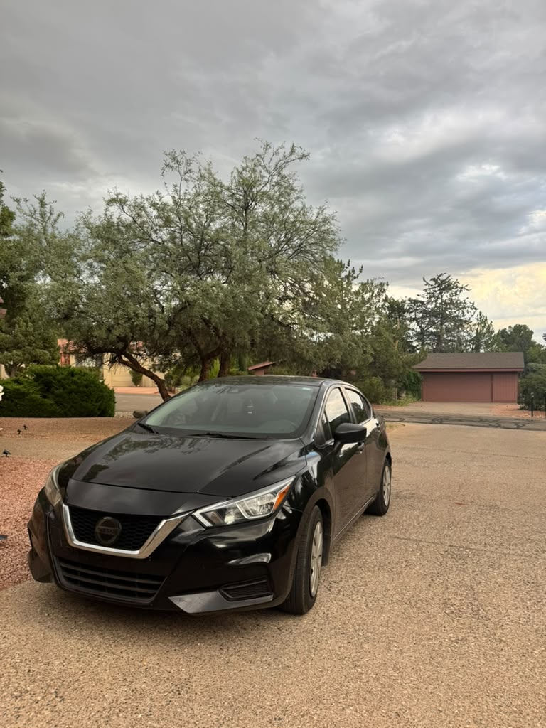 Used 2020 Nissan Versa S FWD image 1