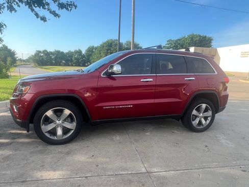 Used 2014 Jeep Grand Cherokee Limited AWD/4WD image 8