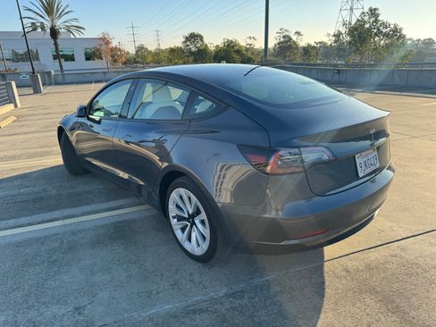 Used 2023 Tesla Model 3 Standard Range image 6