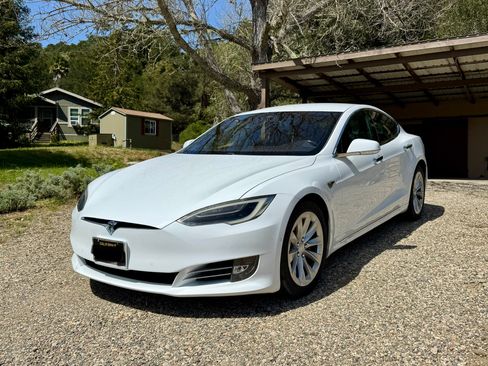 Used 2016 Tesla Model S 75 image 4