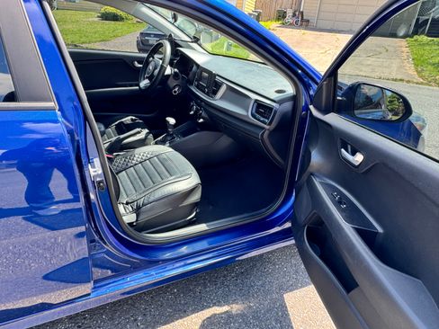 Used 2018 Kia Rio S FWD image 8