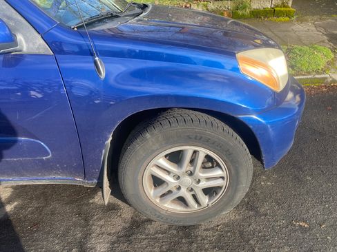Used 2003 Toyota RAV4 2WD image 13