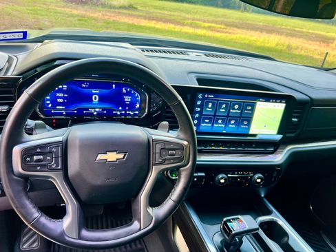 Used 2025 Chevrolet Silverado 1500 LT w/ Texas Edition Plus RWD image 14