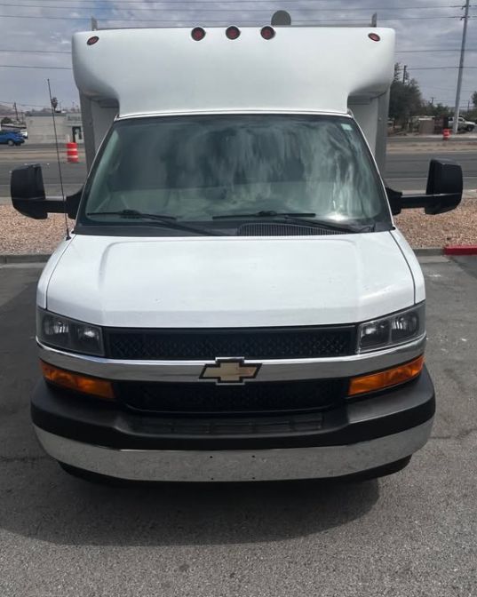 Used 2022 Chevrolet Express 3500 w/ Power Convenience Package RWD image 15