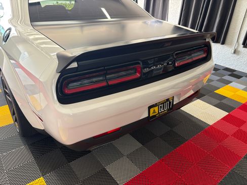 Used 2019 Dodge Challenger R/T Scat Pack w/ Widebody Package image 9