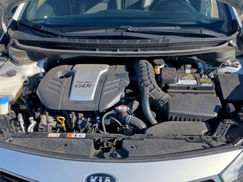 Used 2016 Kia Forte SX image 6