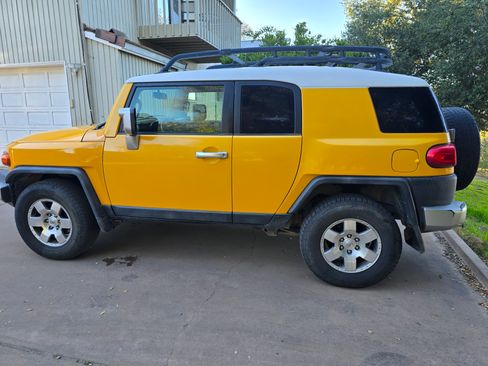 Used 2007 Toyota FJ Cruiser 4WD image 8